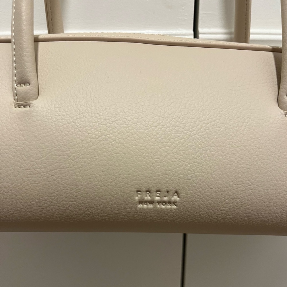 Freja New York Mercer Bag in Oat - Picture 7 of 10